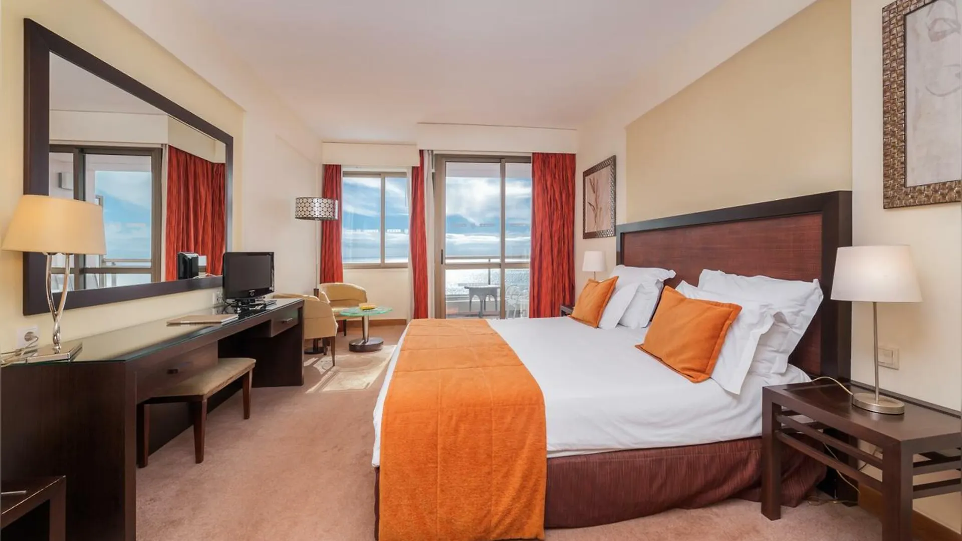 Tui Blue Gardens - Adults-Only - Savoy Signature Funchal  4*, Funchal (Madeira)